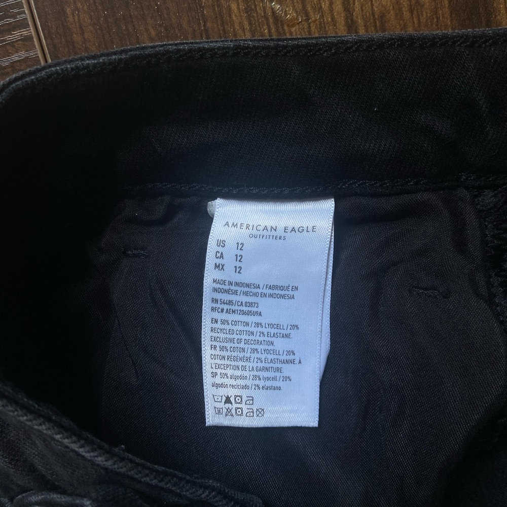 American Eagle Black Stretch Shorts - Picture 5 of 6